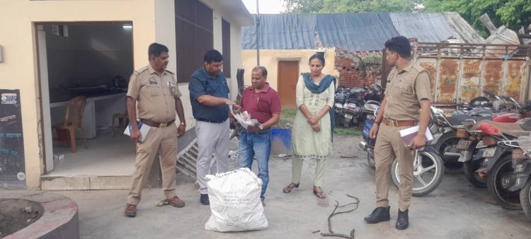 बिना लाइसेंस मेडिकल स्टोर पर औषधि विभाग का छापा, दवाएं सीज कर जांच काे भेजे नमूने