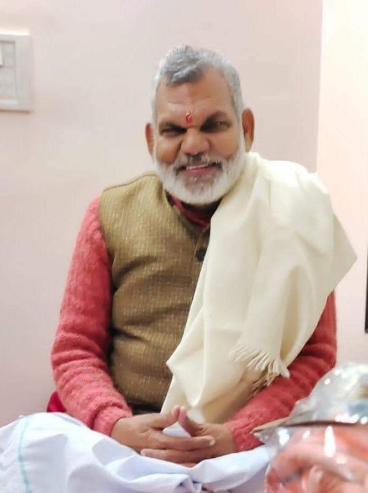 सत्तावालों का होता है शासन और आचार्यों का अनुशासन: रमेश भैया