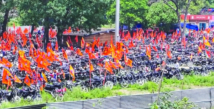 कांवड़ियों के वाहनों से बैरागी कैंप पार्किंग फुल, डाक कांवड़ ने पकड़ी रफ्तार