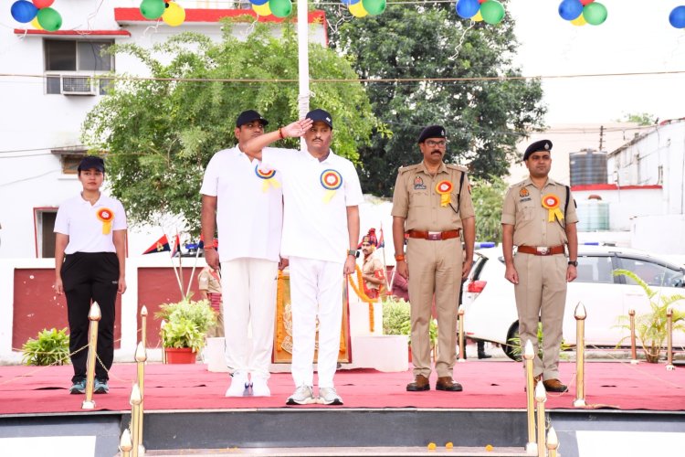 बरेली में यूपी पुलिस की 73वीं फुटबॉल प्रतियोगिता का आगाज