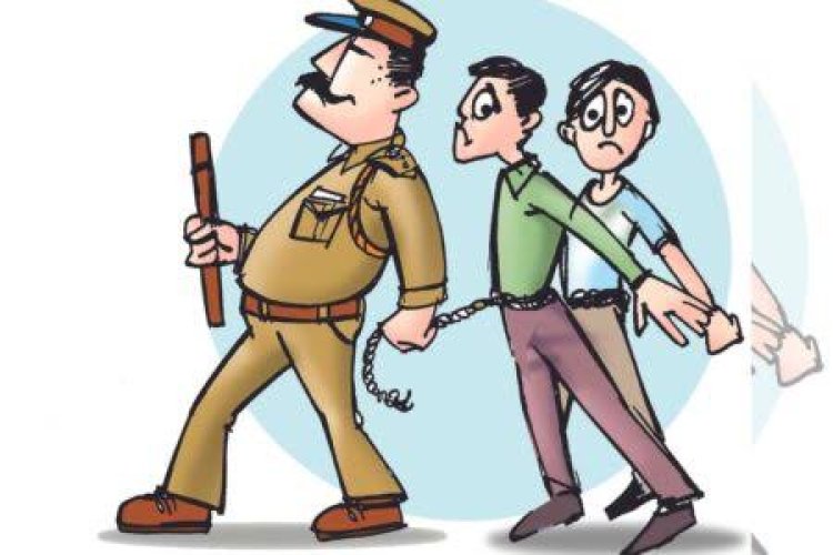 यूपी के फिरोजाबाद में पुलिस का 5 घंटे चला धरपकड़ अभियान, 69 अभियुक्त गिरफ्तार
