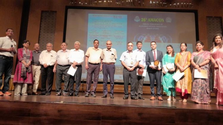 चश्मा हटाने के लिये उपयुक्त तकनीकि व मशीनें उपलब्ध : डॉ रितिका मुखर्जी