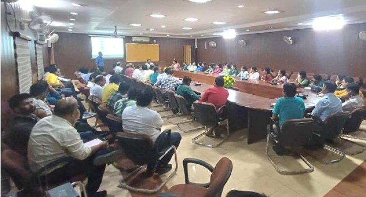 ईश्वर शरण डिग्री कॉलेज में राष्ट्रीय शिक्षा नीति के क्रियान्वयन पर कार्यशाला