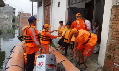 प्रयागराज में गंगा-यमुना नदियाें ने खतरे का निशान किया पार, 13 गांवों का आवागमन प्रभावित