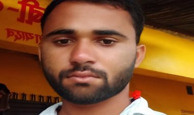 कार सवार ने सड़क किनारे खड़े आठ लाेगाें काे राैंदा, एक की मौत