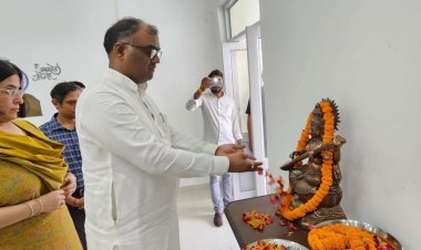 सरकार विद्यार्थियों के सर्वागीण विकास के लिए कृतसंकल्प है : गिरीश चंद्र यादव