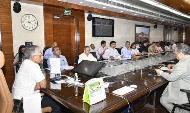 मुख्य सचिव ने की बाढ़ग्रस्त क्षेत्रों में राहत एवं बचाव कार्यों की समीक्षा