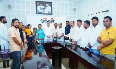 रूद्रपुर जिले के नवनिर्वाचित जनप्रतिनिधियों ने मुख्यमंत्री से की भेंट