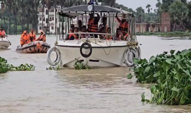 बाढ़ में फंसे सवा लाख लोगों तक योगी सरकार ने पहुंचाई राहत, राज्य के 17 जिले प्रभावित