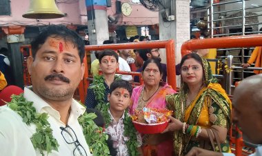 श्रावण मास के आखिरी सोमवार को शिवालयों में श्रद्धालुओं का जनसैलाब उमड़ा