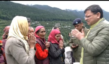 धराली आपदा : पीड़िताें से मिलकर मुख्यमंत्री ने दिया हरसंभव मदद का भराेसा, राहत सामग्री समय से पहुंचाने के दिए निर्देश