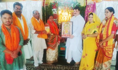 अयोध्या पहुंची भोपाल की महापौर, किया रामजन्म भूमि का दर्शन