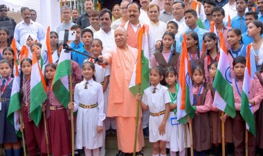 हम जिएंगे स्वदेशी के लिए और मरेंगे देश के लिए: मुख्यमंत्री योगी