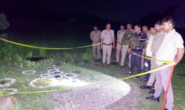 उत्तर प्रदेश में अचानक से मौसम बिगड़ा, भारी बारिश से कई जिलों के स्कूलों में छुट्टी