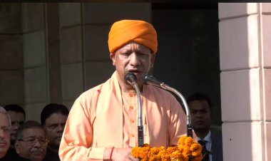 महान क्रांतिकारियों के संघर्ष की देन है स्वाधीनता : योगी आदित्यनाथ