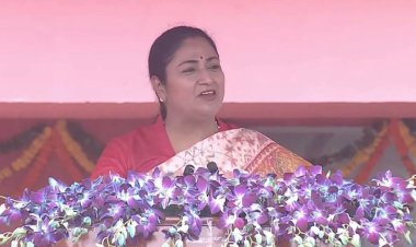 मुख्यमंत्री रेखा गुप्ता ने छत्रसाल स्टेडियम में किया ध्वजारोहण, बोलीं- आन, बान और शान का प्रतीक तिरंगा