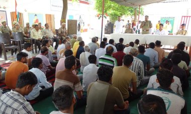 जिला कारागार में स्वतंत्रता दिवस समारोह पर बंदियों को मिली नसीहत और सम्मान