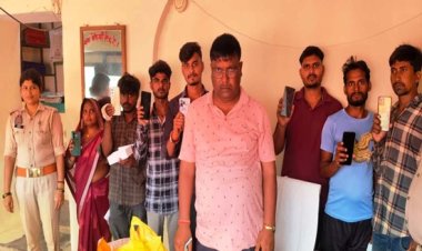पुलिस ने मोबाइल स्वामियों को सौंपा 11 गुमशुदा मोबाइल