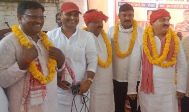 रामलीला मैदान में अंबेडकर कजली महोत्सव, कलाकारों ने बिखेरा कजली का रंग