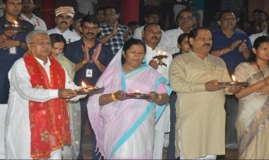 मप्रः माँ नर्मदा की पंच चौकी महाआरती में शामिल हुए राज्यपाल पटेल