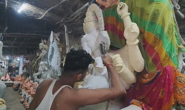 गणेश चतुर्थी की तैयारी में जुटे मूर्ति कारीगर