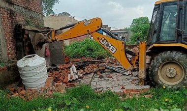 बिसरख डूब क्षेत्र में चला ग्रेनो प्राधिकरण का बुलडाेजर,25 हजार वर्ग मीटर जमीन अतिक्रमण मुक्त