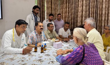 विश्व वरिष्ठ दिवस के अवसर पर निःशुल्क स्वास्थ्य शिविर में मरीजों ने उठाया लाभ