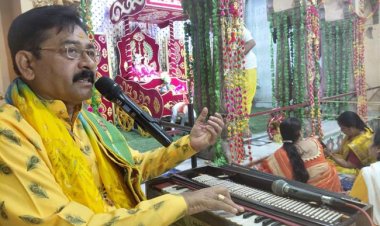 मनोज गुप्ता के भजनों ने श्रोताओं को मंत्रमुग्ध किया