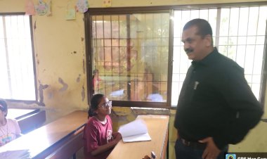 कस्तूरबा गांधी आवासीय विद्यालय पहुंचे जिलाधिकारी, व्यवस्थाओं काे परखते हुए छात्राओं से किया शैक्षणिक संवाद