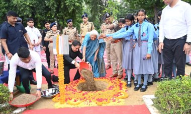 विश्वविद्यालय के ज्ञान को समाज व राष्ट्र के कल्याण में लगाएं डिग्रीधारी : आनंदीबेन पटेल