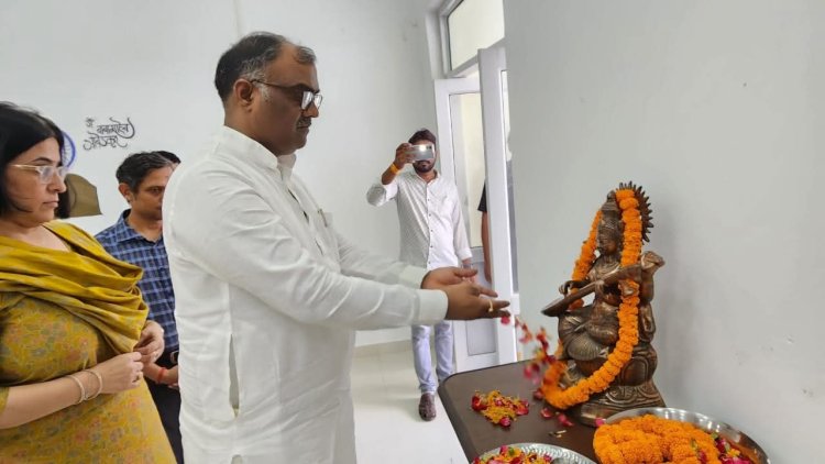 सरकार विद्यार्थियों के सर्वागीण विकास के लिए कृतसंकल्प है : गिरीश चंद्र यादव