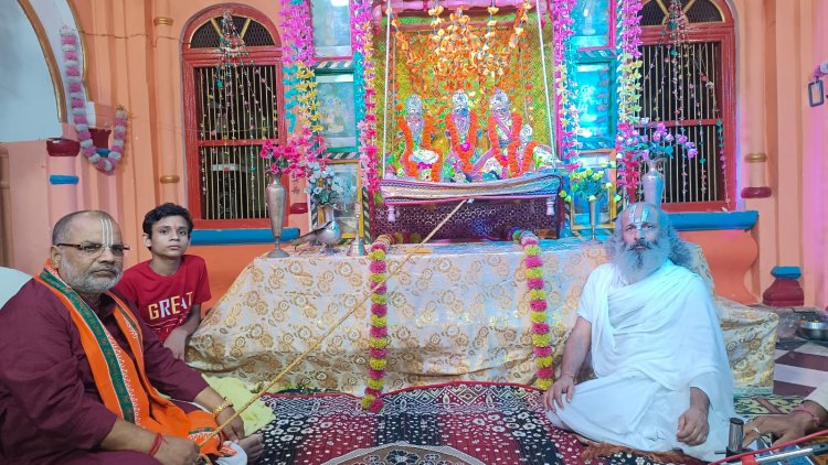 आज ताे अवध सईयां झमकि झुलाऊंगी...