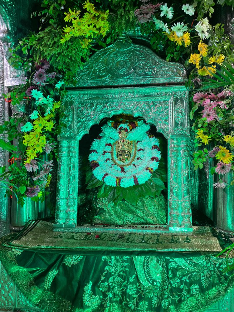 श्रावण मास के अन्तिम दिन मां अन्नपूर्णा का हरियाली श्रृंगार, कलाकारों ने गीत —संगीत से लगाई हाजिरी