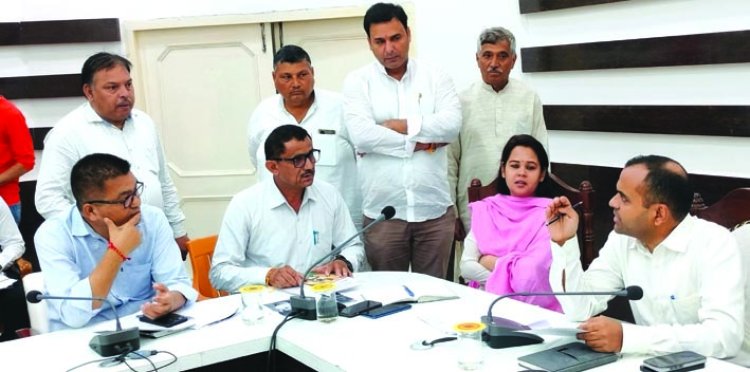 जन सुनवाई कार्यक्रम में दर्ज सात में से तीन का निस्तारण