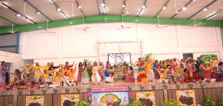 कर्मयोग, राजयोग, भक्तियोग व ज्ञानयोग से श्रीकृष्ण हमें जीवन जीने की कला सिखाते हैं : नित्यानंद सिंह