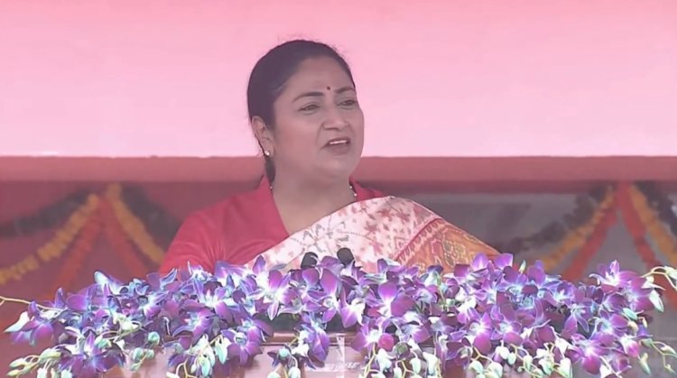 मुख्यमंत्री रेखा गुप्ता ने छत्रसाल स्टेडियम में किया ध्वजारोहण, बोलीं- आन, बान और शान का प्रतीक तिरंगा