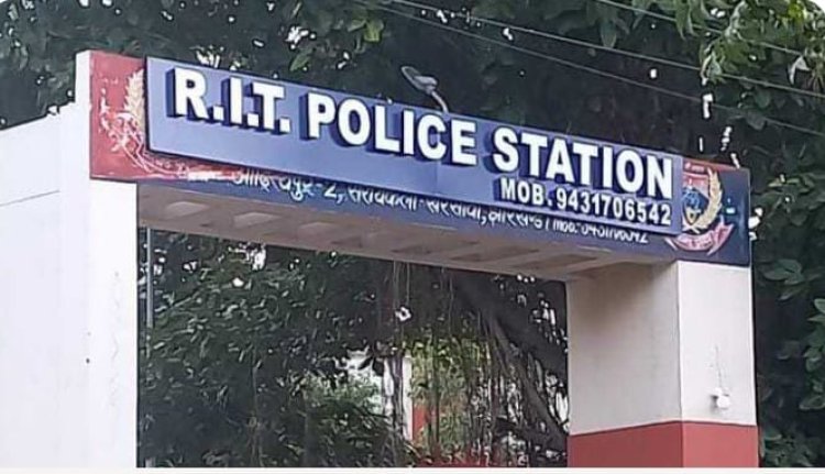 मुर्गा दुकान के पास मिला सब इंस्पेक्टर का शव, पुलिस जांच में जुटी