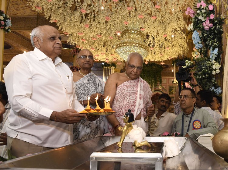 मुख्यमंत्री पटेल ने श्रीकृष्ण जन्माष्टमी पर्व पर अहमदाबाद के इस्कॉन मंदिर में की पूजा-अर्चना