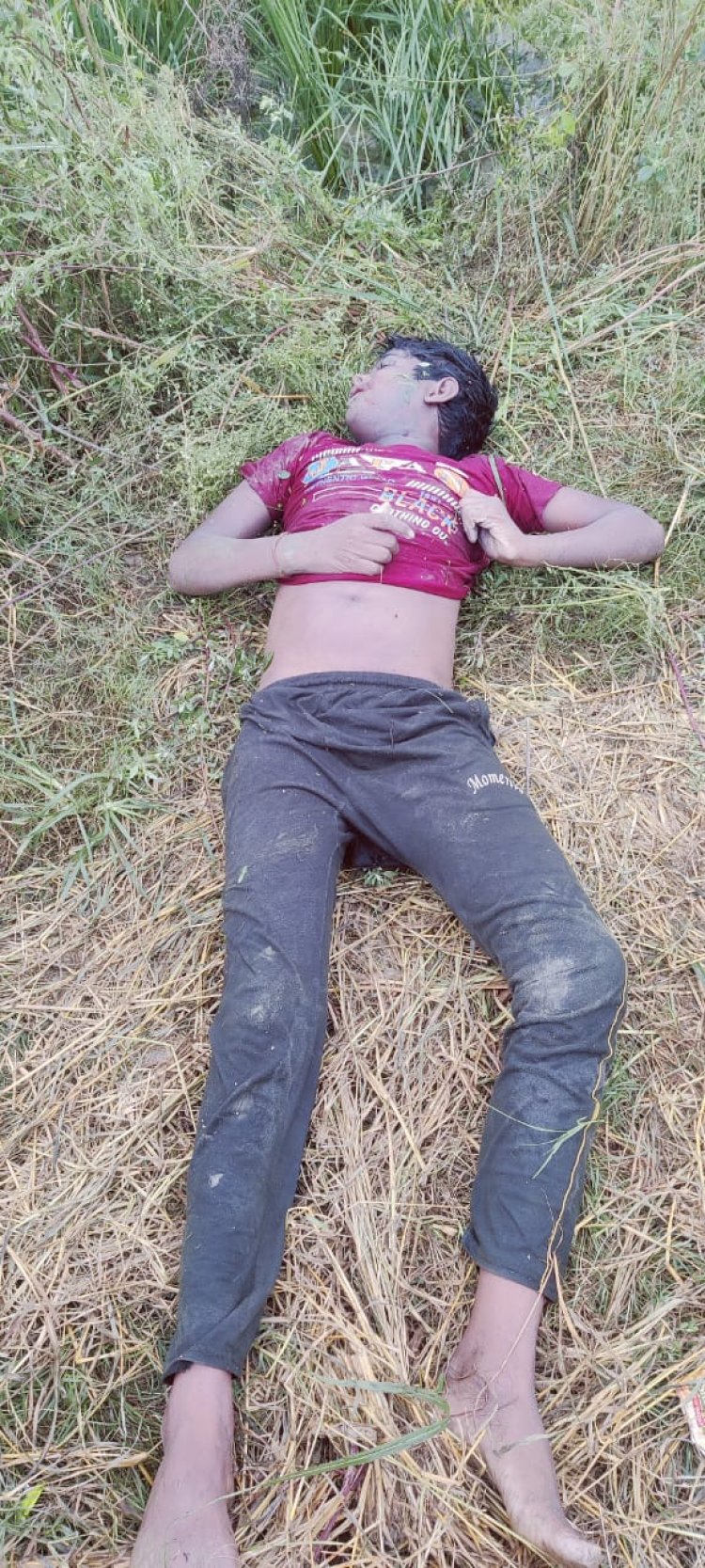 रेलवे अंडरपास के निकट मिला अज्ञात युवक का शव