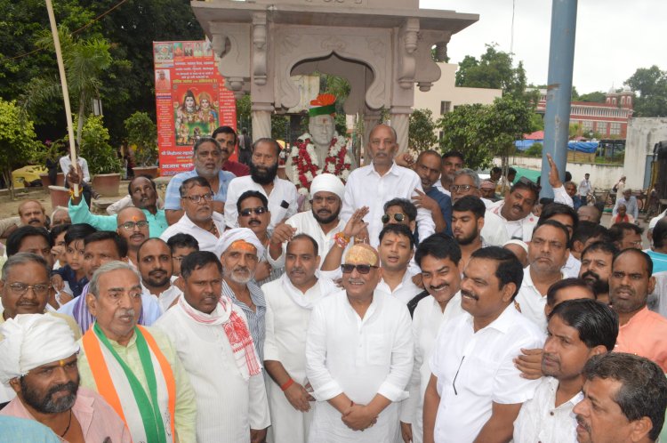 सद्भावना दिवस पर पूर्व प्रधानमंत्री राजीव गांधी को श्रद्धांजलि, पदयात्रा का भव्य शुभारंभ