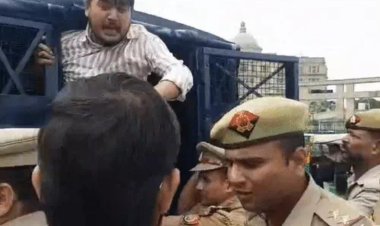 छात्रों पर लाठीचार्ज मामले में बाराबंकी के सीओ सिटी हटे, इंस्पेक्टर और चौकी इंचार्ज लाइन हाजिर