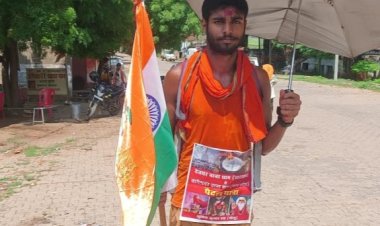 देवघर से बागेश्वर धाम तक नंगे पांव पदयात्रा पर निकले हनुमान भक्त- 16वें दिन मीरजापुर पहुंचे