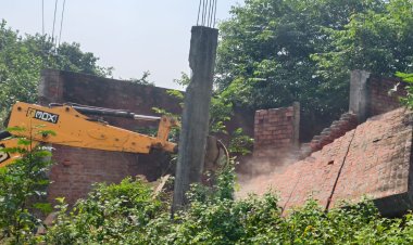 बरेली में बिना अनुमति बन रही कालोनी ध्वस्त, खरीदारों को चेतावनी