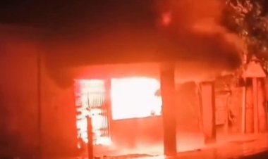 फारबिसगंज पीएचसी के स्टॉक रुम में लगी आग,लाखों रूपये मूल्य की दवाईयां और अन्य समान जलकर हुआ राख