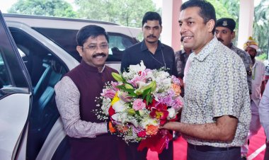 औद्योगिक क्षेत्रों में हो रहे कार्यों की अधिकारी करें निरीक्षण : नन्द गोपाल नन्दी