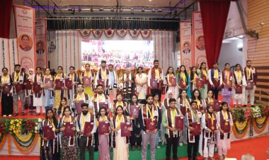 माँ शाकुम्भरी विश्वविद्यालय के तृतीय दीक्षान्त समारोह में पहुंचीं राज्यपाल आनंदी बेन पटेल