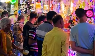 दीपावली से पहले बाजारों में स्वदेशी इलेक्ट्रॉनिक लाइटों और झालरों की धूम