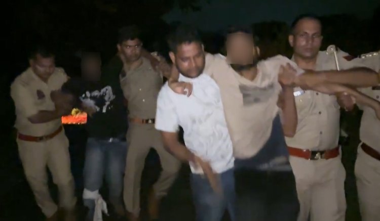 मुठभेड़ में ज्वैलर्स से लूट के प्रयास के दो अभियुक्त गिरफ्तार, गोली लगी