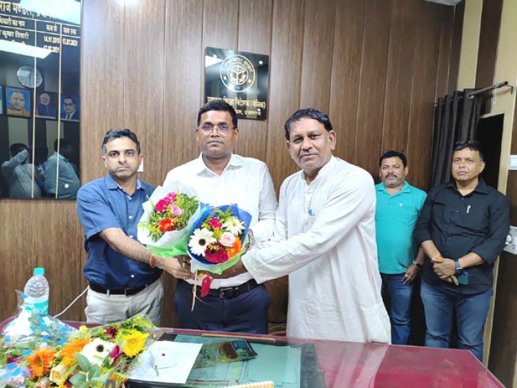 नवनियुक्त एडी बेसिक संजय कुशवाहा ने कार्यभार संभाला