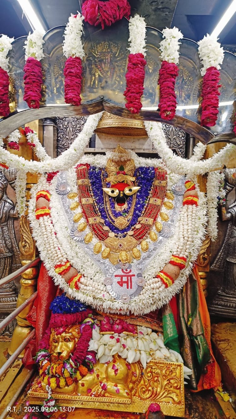 चंद्रग्रहण के कारण विन्ध्यवासिनी मंदिर के कपाट समय से पहले होंगे बंद, आरती समय में भी बदलाव